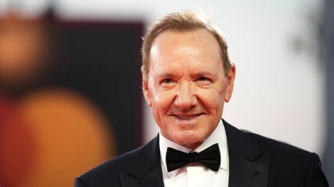 Kevin Speysi seksual təcavüz iddiaları üzrə işləri məhkəmədən kənarda həll etdi