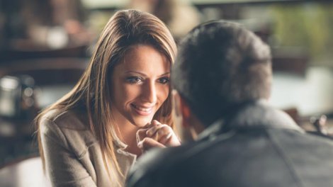 İlk görüşdə insanı tanımağa kömək edən 5 sual: Nə soruşmaq lazımdır?