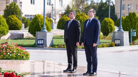 Nazir Məcnun Məmmədov Naxçıvana səfər edib