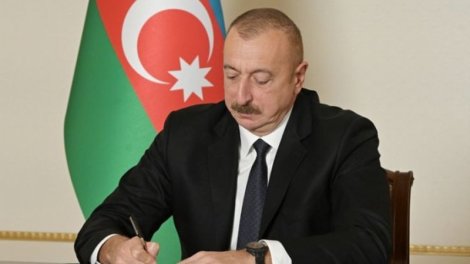 İlham Əliyev bir qrup şəxsi təltif etdi - SİYAHI