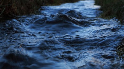 Yerin nüvəsindəki suyun mənşəyi ilə bağlı nəzəriyyələri yenidən gündəmdə: Alimlər nə aşkar edib?