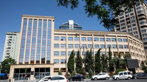 Nazirlik 285 min manatlıq traktor və lafet alır