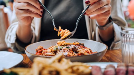 Arıqlamaq üçün ən yaxşı şam yeməyi - Üç diyetoloq açıqladı