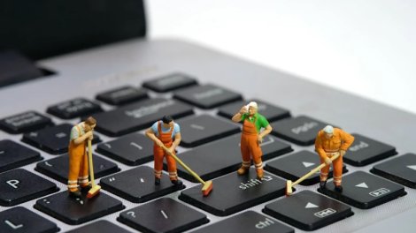 Əlinizin altındakı təhlükə: Klaviaturanızı nə qədər tez-tez təmizləyirsiniz?