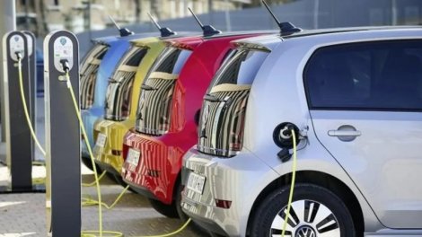 Elektromobillər yağış sınağından çıxa bildimi?