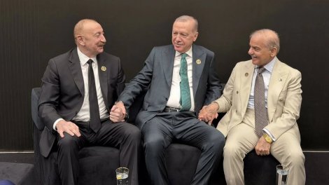 "Üç liderin nümayiş etdirdiyi səmimiyyət bütün dünyaya mesajıdır"