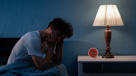 Gecə yarısı oyanmaların üç əsas səbəbi açıqlandı