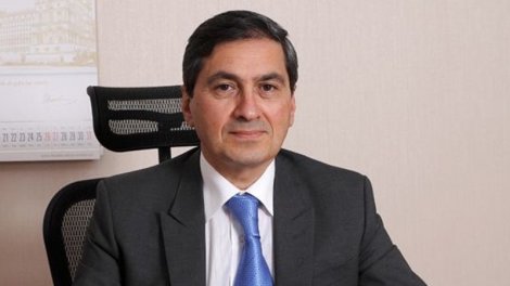 Burnu sınan xadiməyə görə mərkəz direktoru cərimələndi