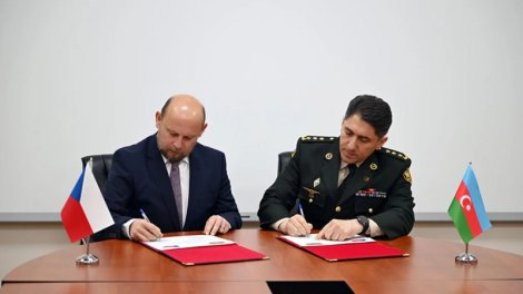 Çexiya ilə müdafiə sahəsində əməkdaşlıq planı imzalandı - FOTOLAR