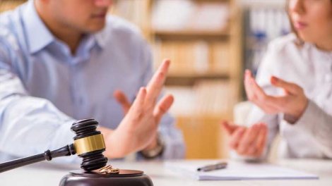 Uşaq 18 yaşı keçir, amma ödəniş bitmir - Müddətsiz aliment kimlər üçündür?