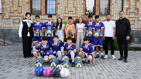 Leyla Əliyeva və Arzu Əliyeva Şəkidə uşaq evi sosial xidmət müəssisəsində olub - FOTO