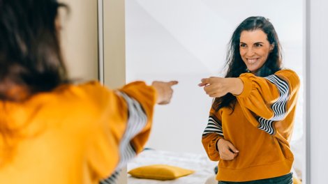 Stilist 2026-cı ilin yay mövsümünün əsas rəng trendlərini açıqladı