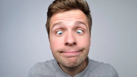 Hər an gözümüzün önündə olan burnumuzu niyə görmürük?