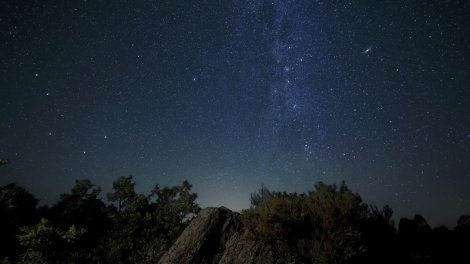Astronomlar Neptunun kənarındakı kiçik bir planetdə atmosfer kəşf etdi