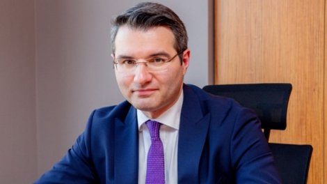 Agentlik sədrinin müşaviri işdən çıxdı - FOTO