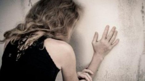 Bakıda qadın ərini tava ilə döydü: "Mənə böhtan atdı" &ndash;TƏFƏRRÜAT