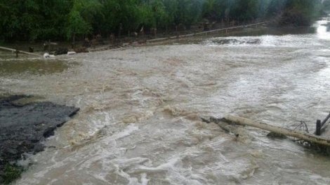 Bəzi rayonlarda intensiv yağış yağacaq, çaylardan sel keçəcək