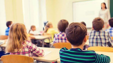 Müəllimə qarşı hörmətsizlik edən şagirdlər CƏZALANDIRILACAQ?
