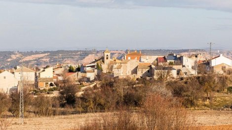 Bu ispan kəndində torpaqlar demək olar pulsuz verilir, amma burada gizli bir nüans var