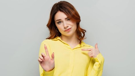 Birinin özünü hər kəsdən daha yaxşı hesab etdiyini necə anlamaq olar?