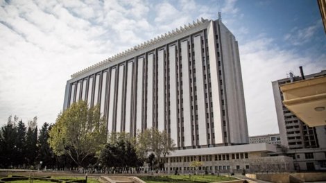 Memarlıq və İnşaat Universiteti 16 min manatlıq mal-material alır