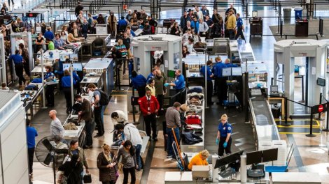 Əl yükü və reys gecikmələri: AP aviasərnişinlərin maraqlarını müdafiə etdi