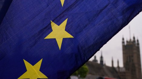"Guardian": Britaniyada yeni seçici nəsli ölkənin yenidən Aİ-yə qayıtmasını istəyir