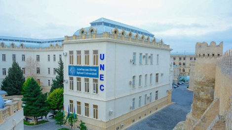 UNEC 6,7 min manatlıq təhlükəsizlik nişanları və banerlər alır