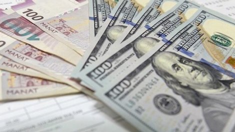Dollar güclənir: Azərbaycan manatınındevalvasiya riski var?