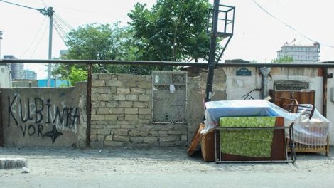 İşıqlı Bakının göbəyində yerləşən qaranlıq Kubinka