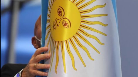 Argentina Folklend yaxınlığında Britaniya hərbi gəmisinə görə etiraz notası verdi