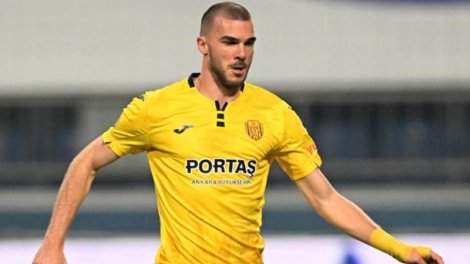 &ldquo;Qarabağ&rdquo;la razılığa gəlmədi, Türkiyə klubuna keçdi