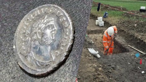 İngiltərədə 1700 ildən çox yeraltında nadir Roma sikkəsi tapıldı