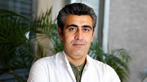 Tanınmış cərraha 9 il həbs verildi - &ldquo;Opera Hotel&rdquo;də tutulubmuş