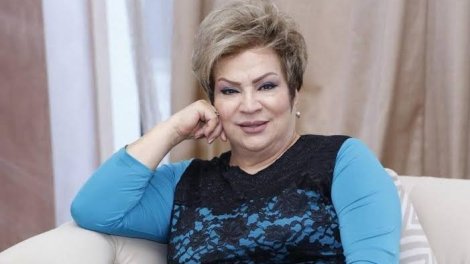 Xalq artisti nəvəsini əsgərliyə yola saldı
