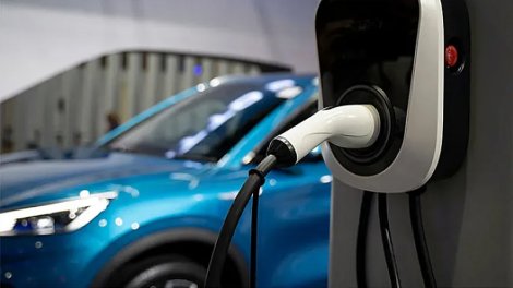 Elektromobil bazarında təhlükə siqnalı: Şarj məntəqələri niyə azdır?