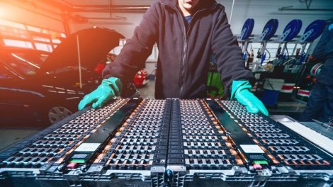 Elektrikli avtomobil batareyalarının real ömrü açıqlandı