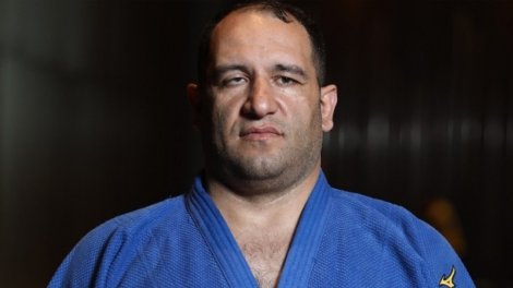 İlham Zəkiyev Avropa çempionatında finala vəsiqə qazanıb