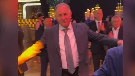 Generallar Şükür Həmidovun qızının toyunda rəqs etdilər - VİDEO