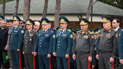 Zakir Həsənovla Elçin Quliyev generalın dəfnində - FOTO