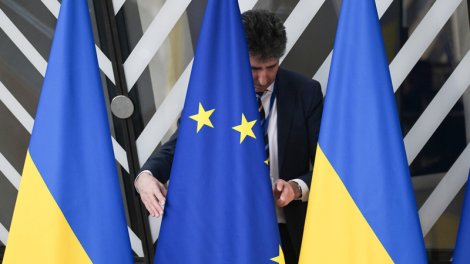 Aİ Ukraynada münaqişə zamanı seçkilərin keçirilməsi imkanını qiymətləndirdi