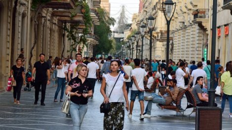 Bakının artan əhalisi şəhər infrastrukturuna necə təsir edir?
