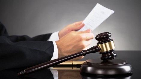 Bakıda bağ evindən yüzminlərlə bahalı əşya oğurlayan dəstə üzvlərinə hökm oxundu