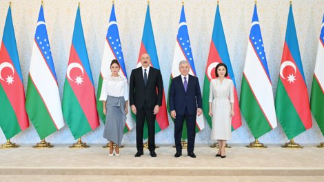 Prezidentlər və birinci xanımlar Buxarada İsmayıl Samani türbəsi ilə tanış oldu