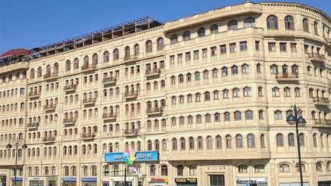 Mərkəzi Bank “Amay TM”dəki 260 m² sahəsi olan əmlakını 190 minə satıb