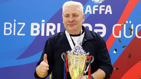 Azərbaycan millisinin baş məşqçisi vəzifəsindən getdi