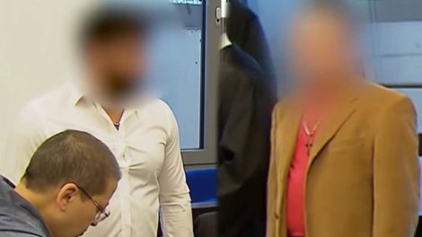 
Azərbaycanlı maaşını verməyən müdirini qaçırmaq istədi - Planı düz işləmədi- VİDEO