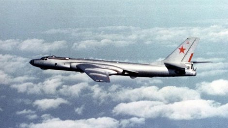 Sovet bombardmançısı ABŞ aviadaşıyıcısının yanında niyə qəzaya uğramışdı?
