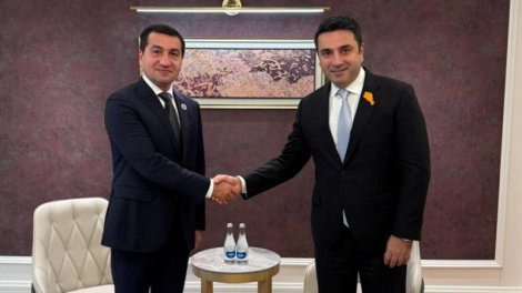 Hikmət Hacıyev Alen Simonyanla görüşdü