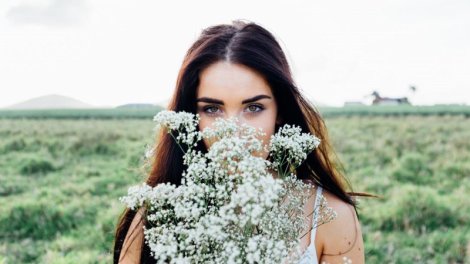 Sol gözün qəfil səyirməsi nə deməkdir? - Astroloqlar mühüm xəbərlər vəd edir